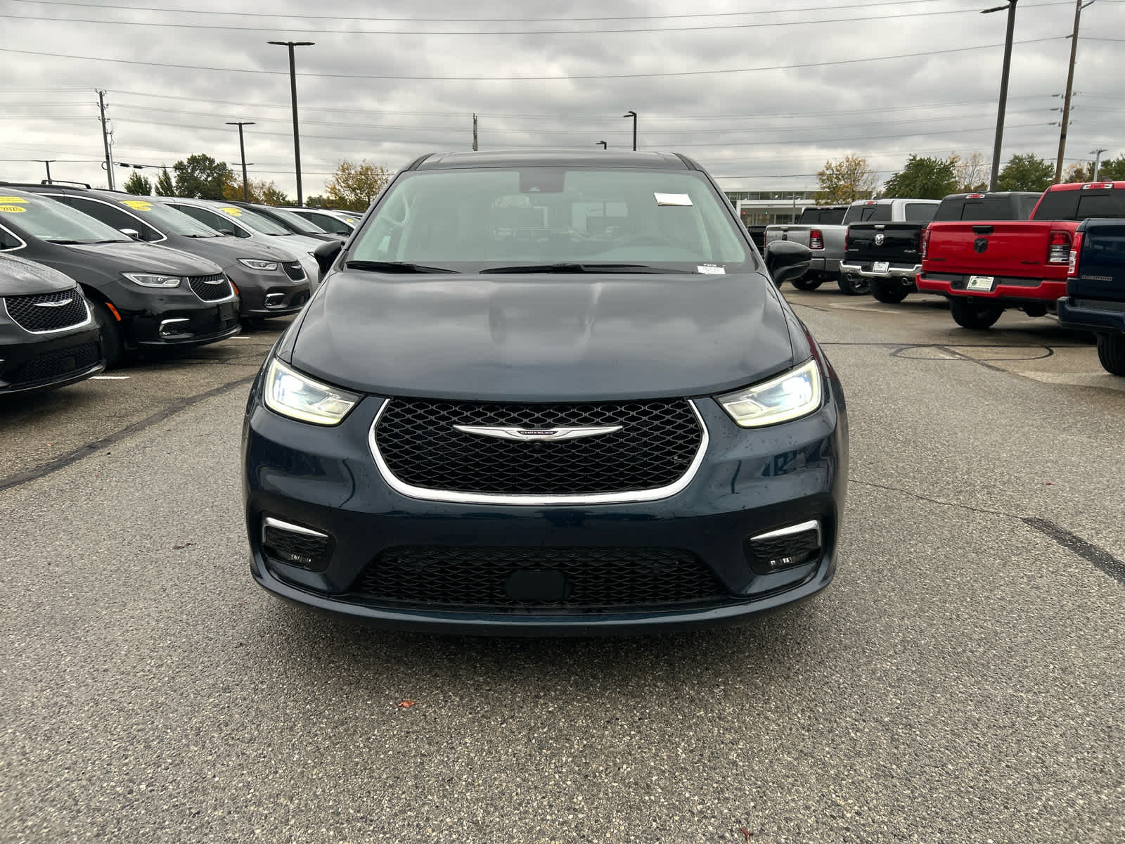 2024 Chrysler Pacifica Touring L