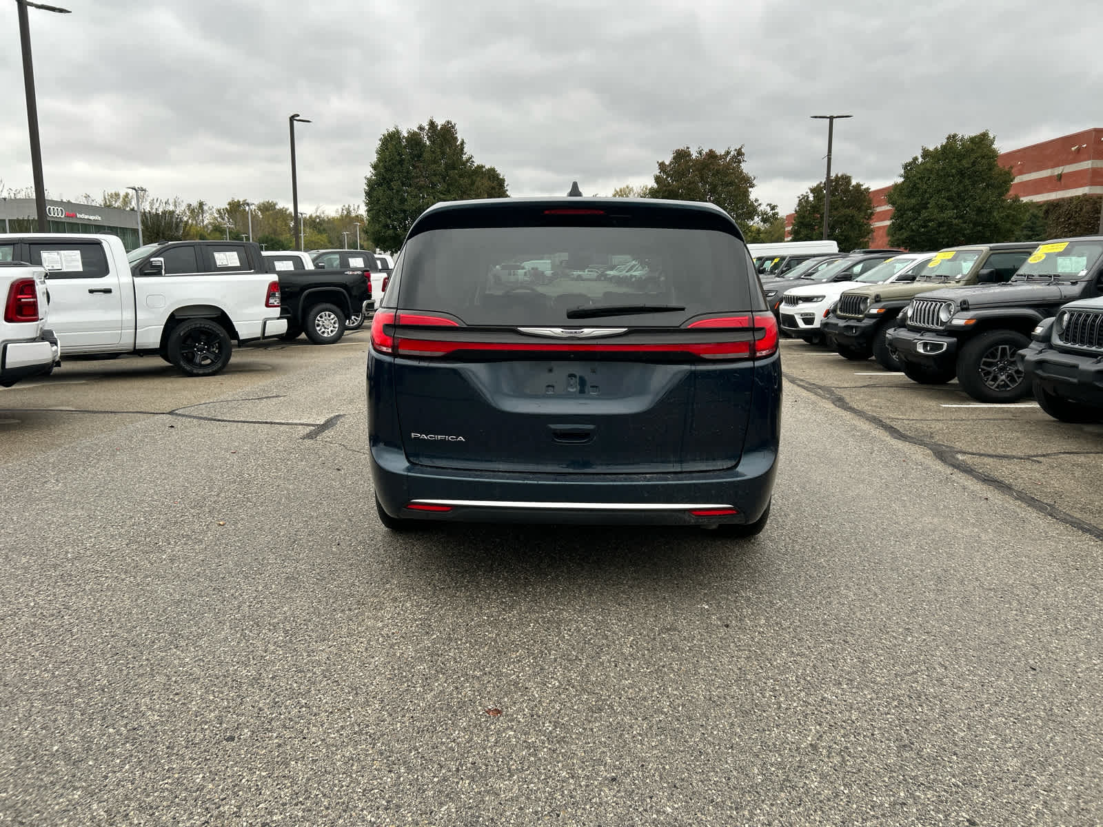 2024 Chrysler Pacifica Touring L