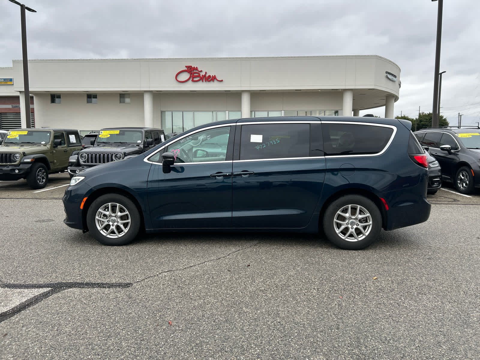 2024 Chrysler Pacifica Touring L