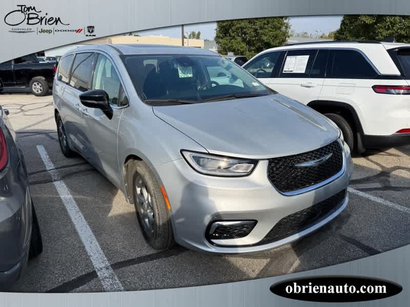 2024 Chrysler Pacifica Limited - FWD