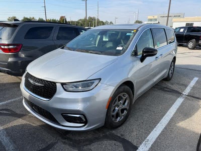 2024 Chrysler Pacifica Limited - FWD