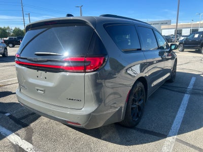2025 Chrysler Pacifica Limited