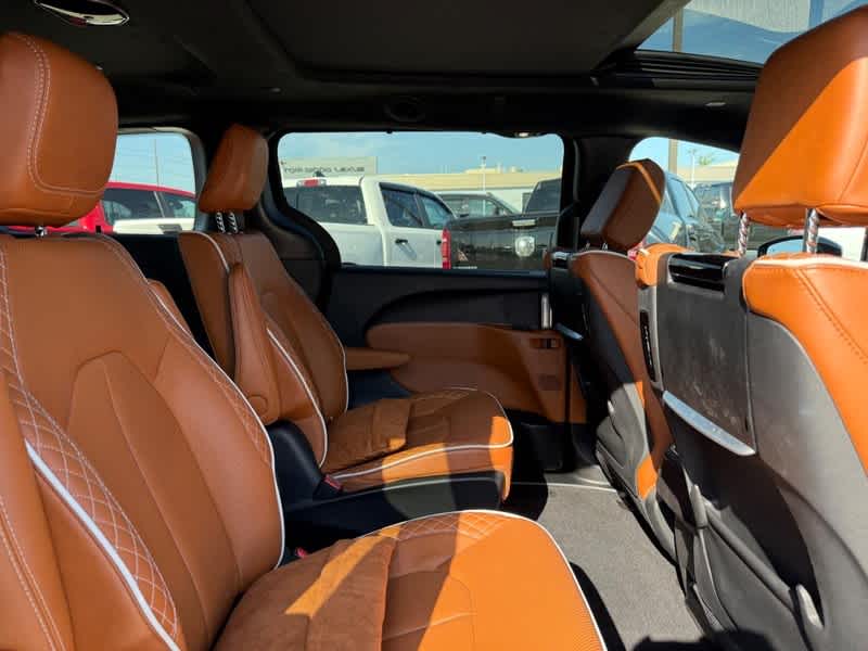 2025 Chrysler Pacifica Pinnacle