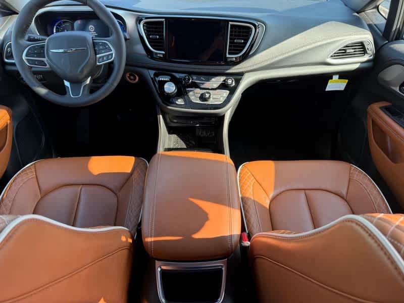 2025 Chrysler Pacifica Pinnacle