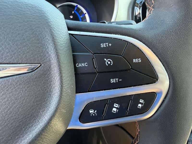 2025 Chrysler Pacifica Pinnacle