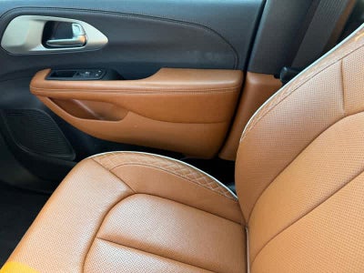 2025 Chrysler Pacifica Pinnacle