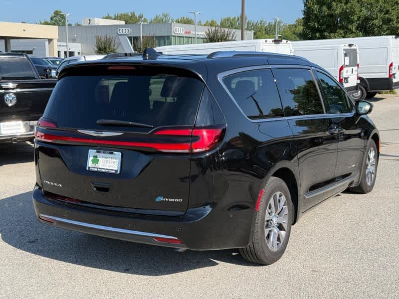 2025 Chrysler Pacifica Pinnacle