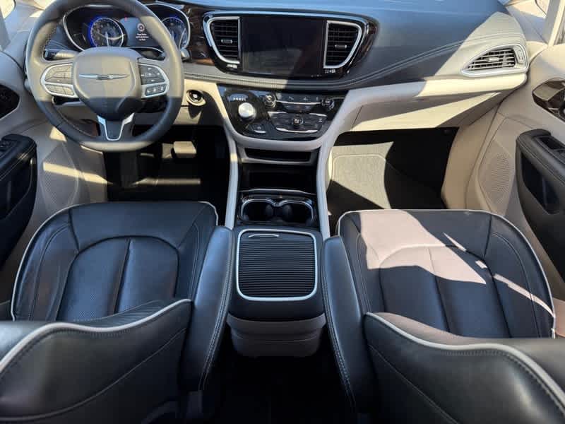 2023 Chrysler Pacifica Limited AWD