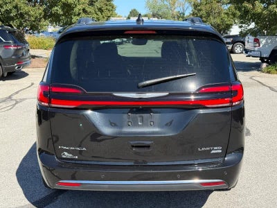 2023 Chrysler Pacifica Limited AWD
