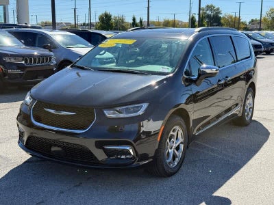 2023 Chrysler Pacifica Limited AWD