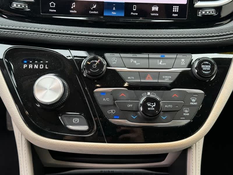 2023 Chrysler Pacifica Limited AWD