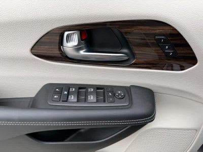2023 Chrysler Pacifica Limited AWD