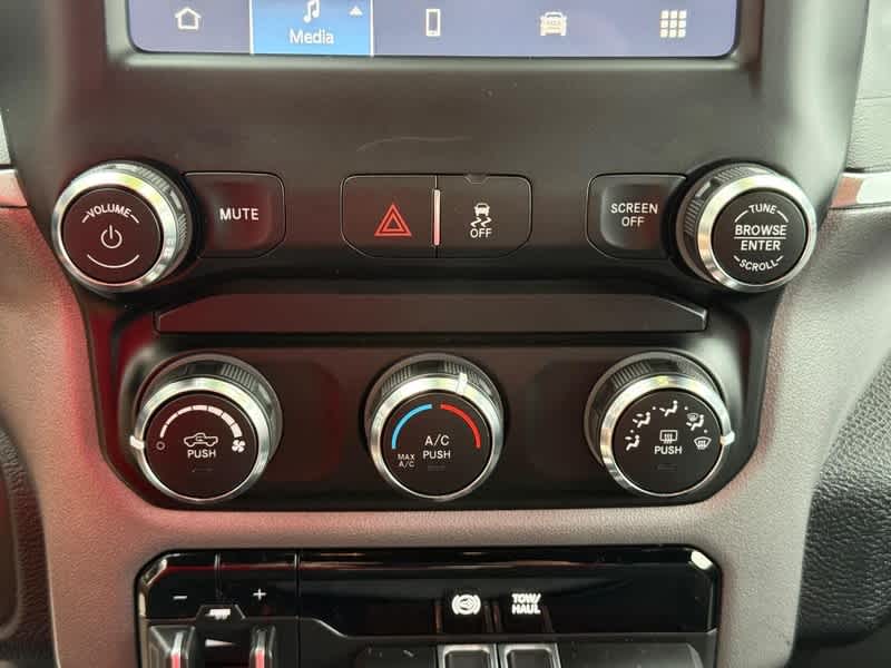 2024 RAM 3500 Big Horn Crew Cab 4x4 8' Box