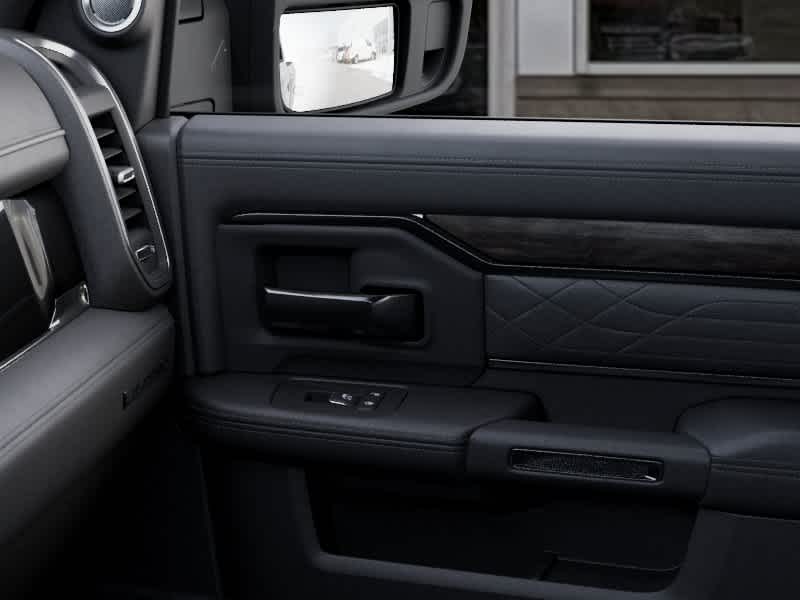 2026 RAM 3500 RAM 3500 LIMITED CREW CAB 4X4 8' BOX