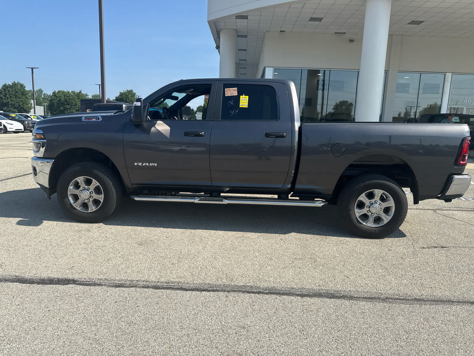 2026 RAM 2500 Big Horn - 4x4 Crew Cab 64 Box