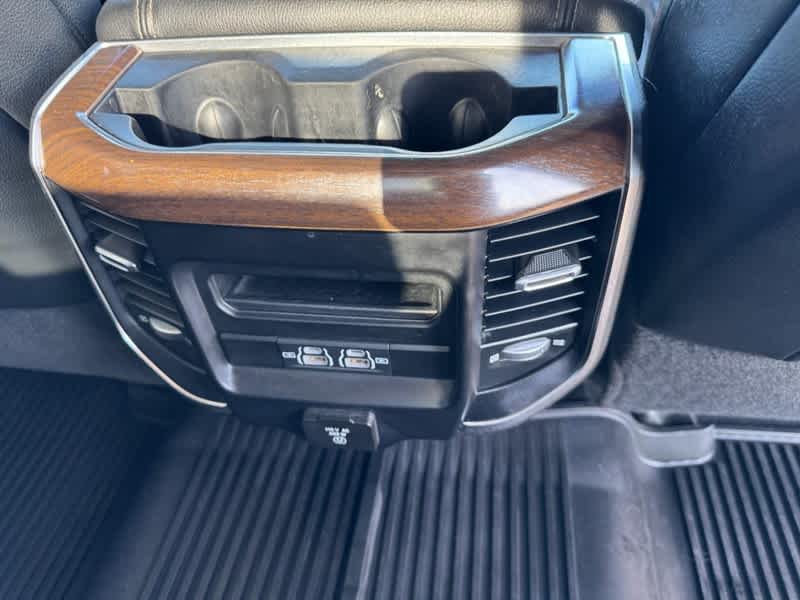 2022 RAM 2500 Laramie Crew Cab 4x4 6'4' Box