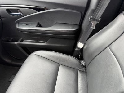 2021 Honda Pilot AWD Touring 8 Passenger