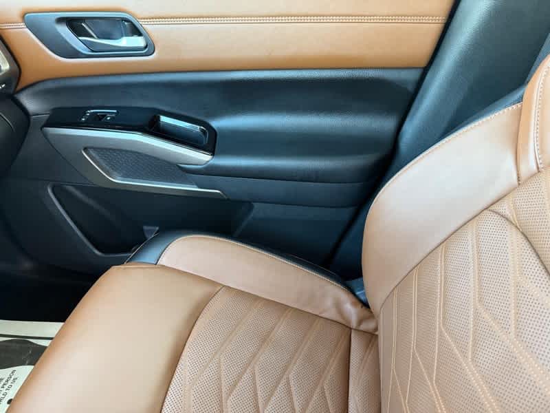 2024 Nissan Pathfinder Platinum 4WD