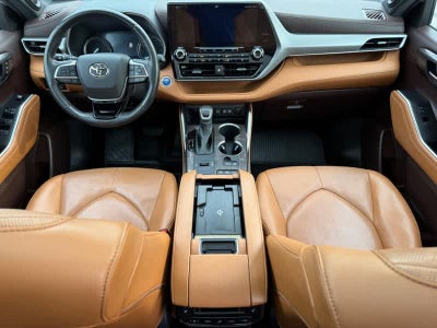 2021 Toyota Highlander Hybrid Platinum