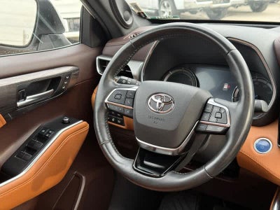 2021 Toyota Highlander Hybrid Platinum