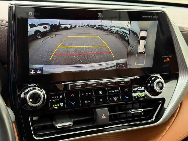 2021 Toyota Highlander Hybrid Platinum