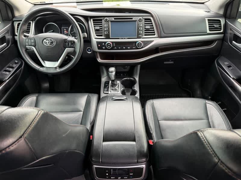 2016 Toyota Highlander XLE V6