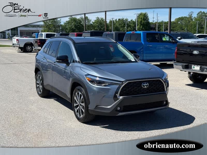 2025 Toyota Corolla Cross XLE