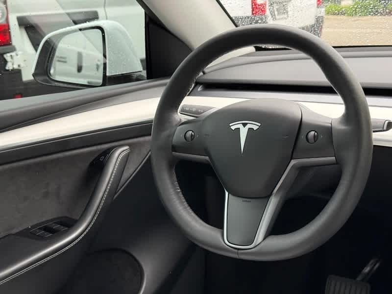 2023 Tesla Model Y Base