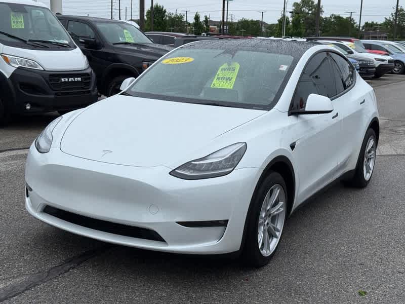 2023 Tesla Model Y Base