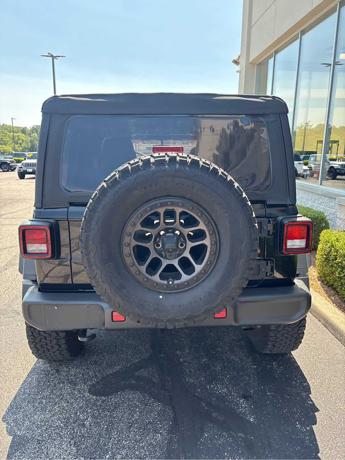 2022 Jeep Wrangler Unlimited Willys 4x4