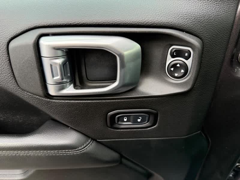 2020 Jeep Wrangler Unlimited Sahara Altitude 4x4