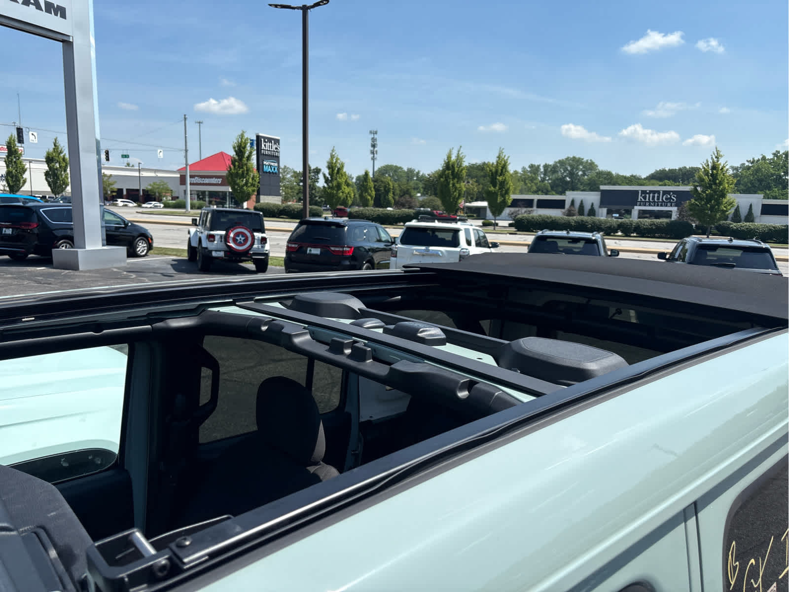 2023 Jeep Wrangler Base