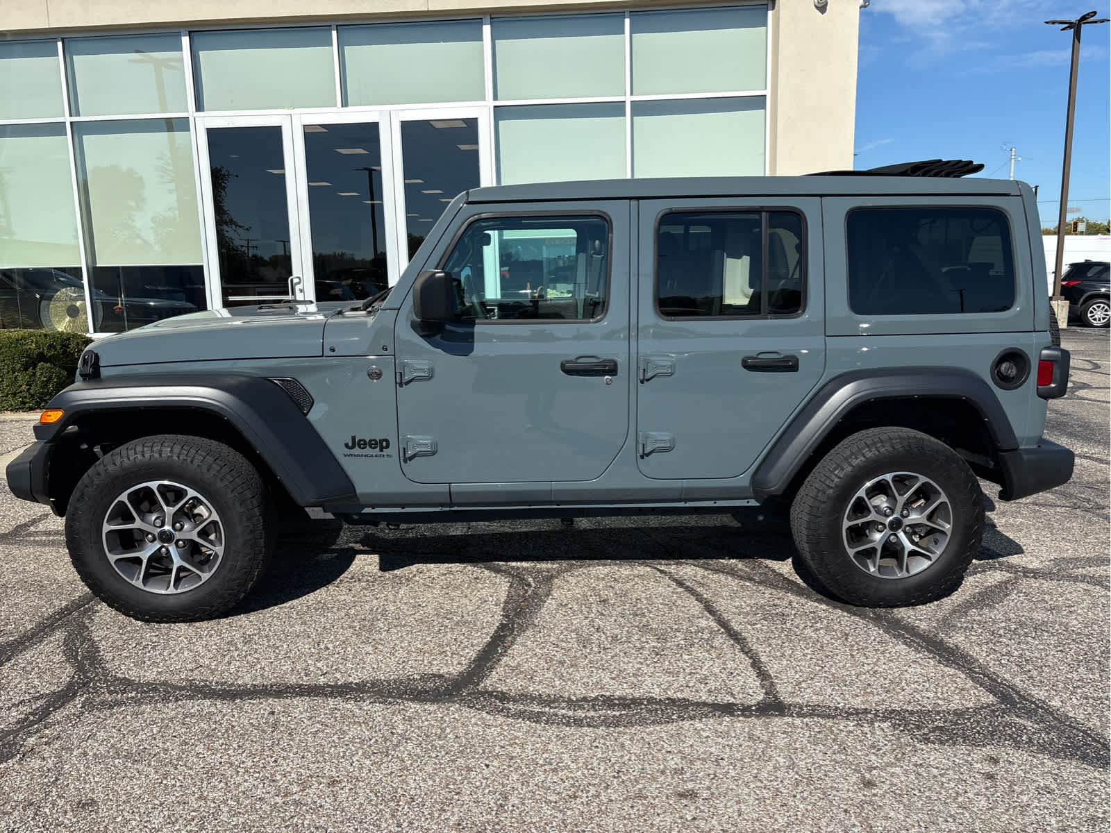 2024 Jeep Wrangler 4-Door Sport S 4x4