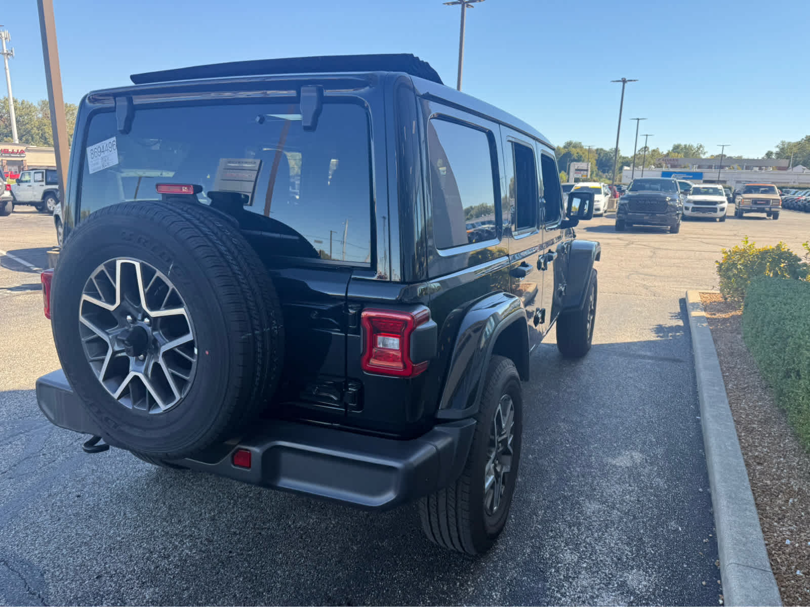 2026 Jeep Wrangler 4-Door Sahara 4x4