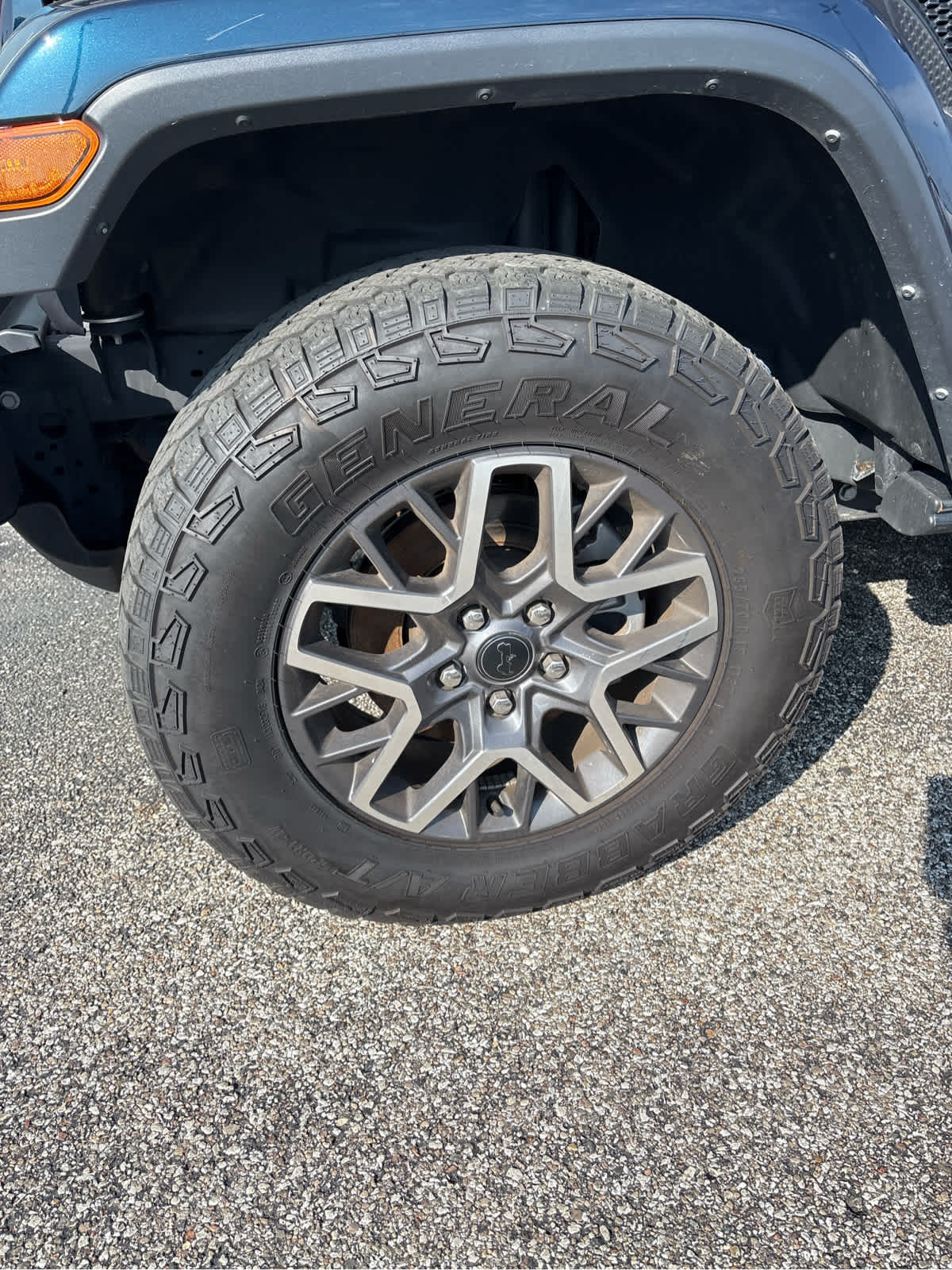 2025 Jeep Wrangler 4-Door Sahara 4x4