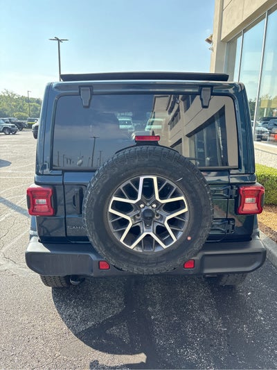2025 Jeep Wrangler 4-Door Sahara 4x4