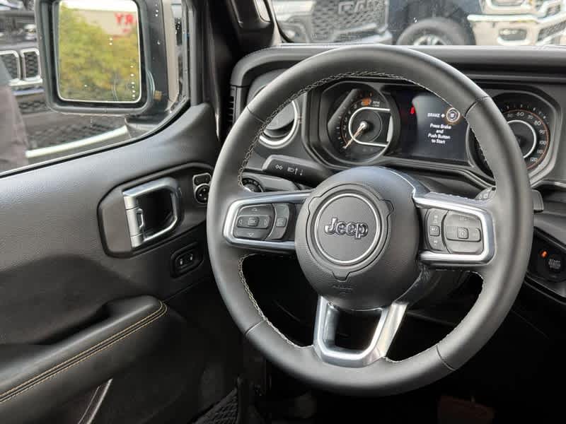 2025 Jeep Wrangler 4-Door Sahara 4x4