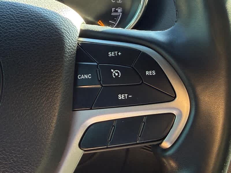 2022 Jeep Grand Cherokee Laredo X 4x2