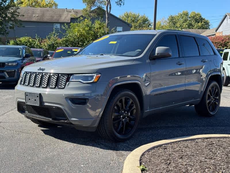 2022 Jeep Grand Cherokee Laredo X 4x2