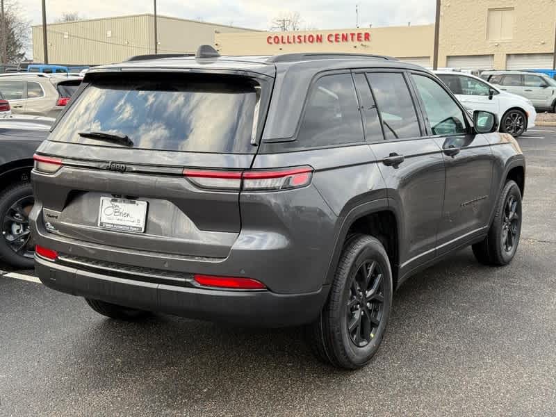 2025 Jeep Grand Cherokee Laredo