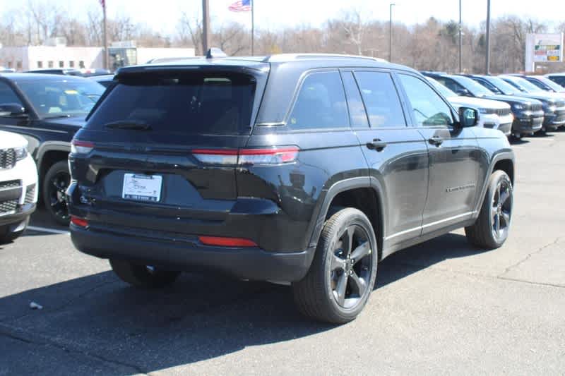 2025 Jeep Grand Cherokee Altitude