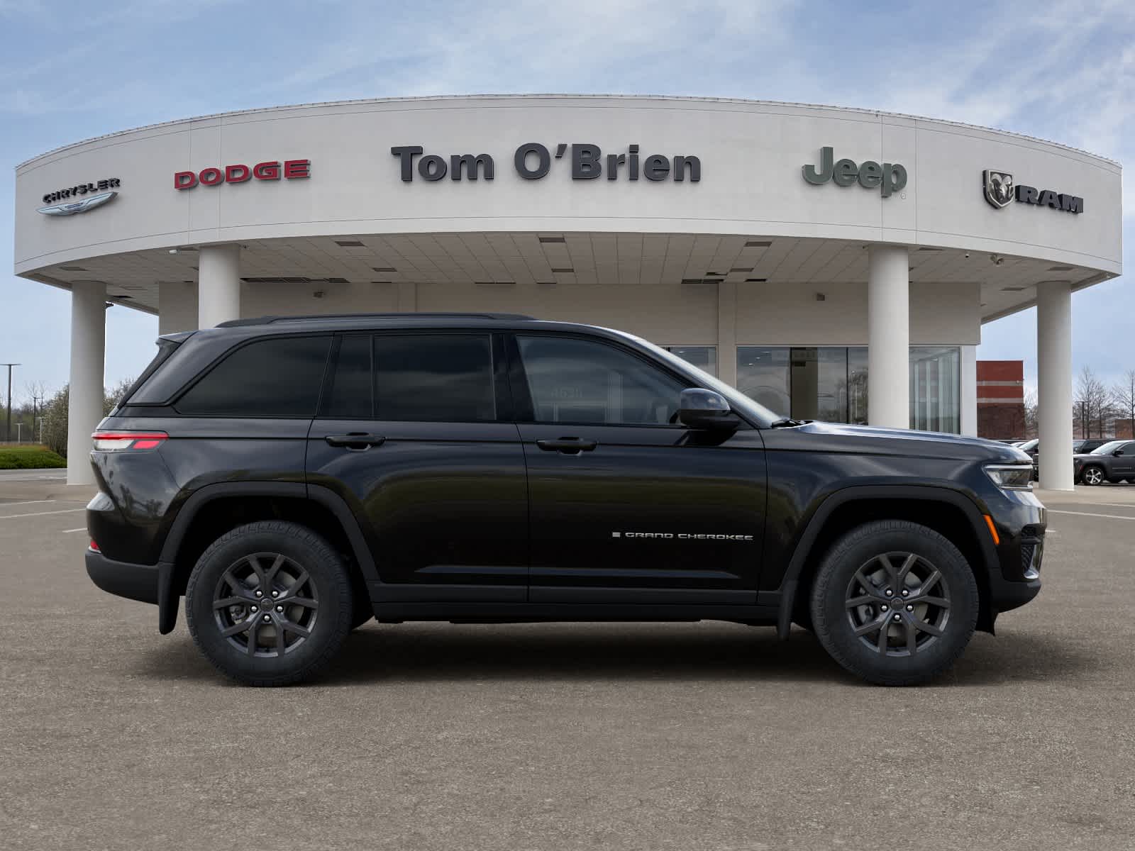 2027 Jeep Grand Cherokee LAREDO X 4X4