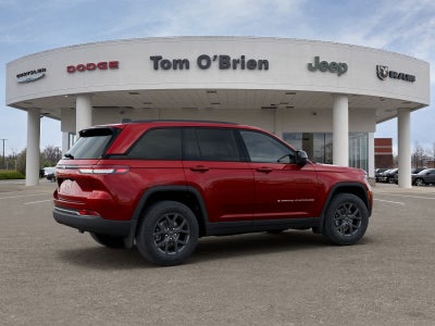 2027 Jeep Grand Cherokee LAREDO X 4X4