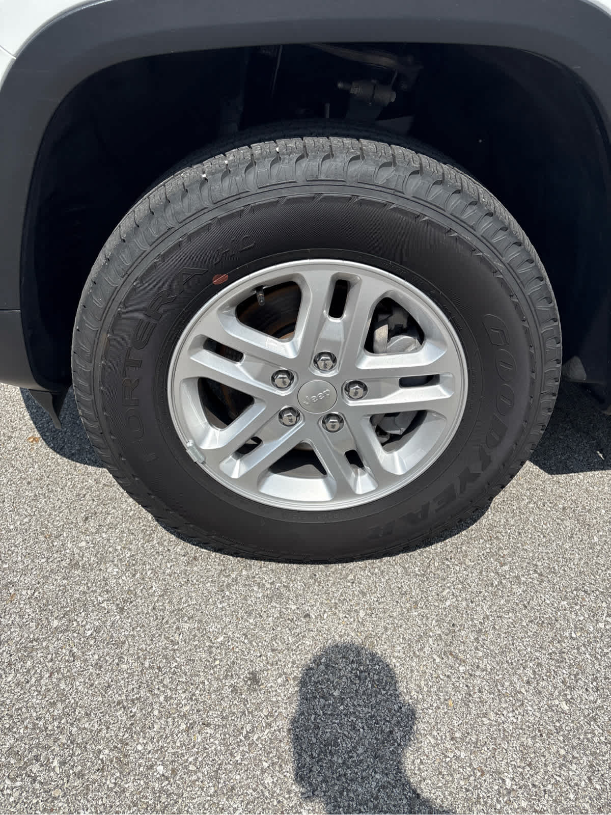 2025 Jeep Grand Cherokee Laredo 4x4