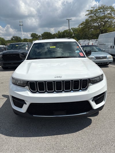 2025 Jeep Grand Cherokee Laredo 4x4