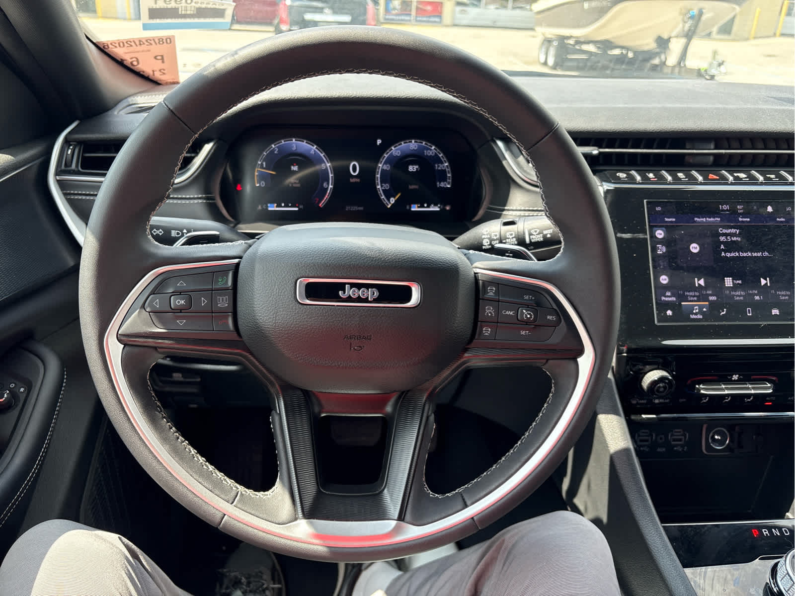 2025 Jeep Grand Cherokee Laredo 4x4
