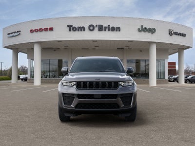 2026 Jeep Grand Cherokee Laredo Altitude
