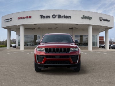 2026 Jeep Grand Cherokee Laredo Altitude