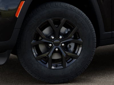 2026 Jeep Grand Cherokee Laredo Altitude