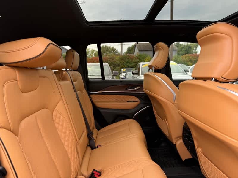 2025 Jeep Grand Cherokee Summit 4x4